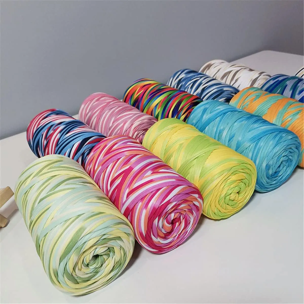 1 Pack 300g Super Soft Colorful T Shirt Yarn Crochet Thread Thick Crochet Cloth Yarn for Knitting Blanket Handbag Purse DIY Crafts