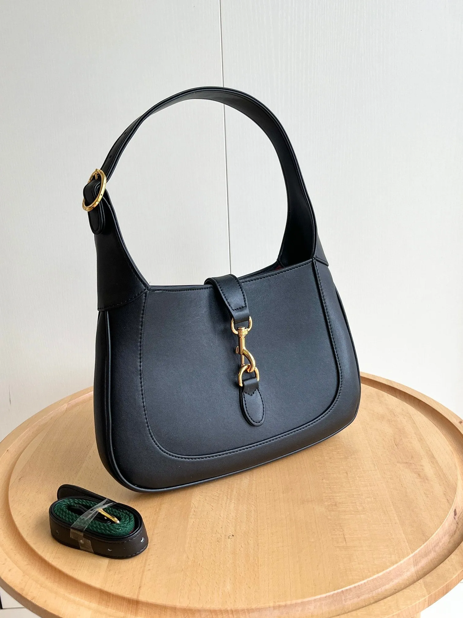5 Colors - 2024 Funky Lobster Clasp Handbags