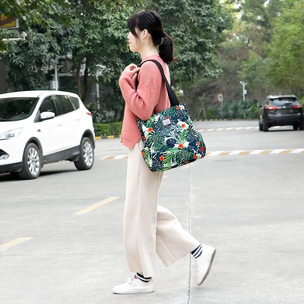 KAMO Floral Tote Bag - Waterproof Lightweight Handbags Travel Shoulder Bag for Hiking Yoga Gym Swimming Travel Beach