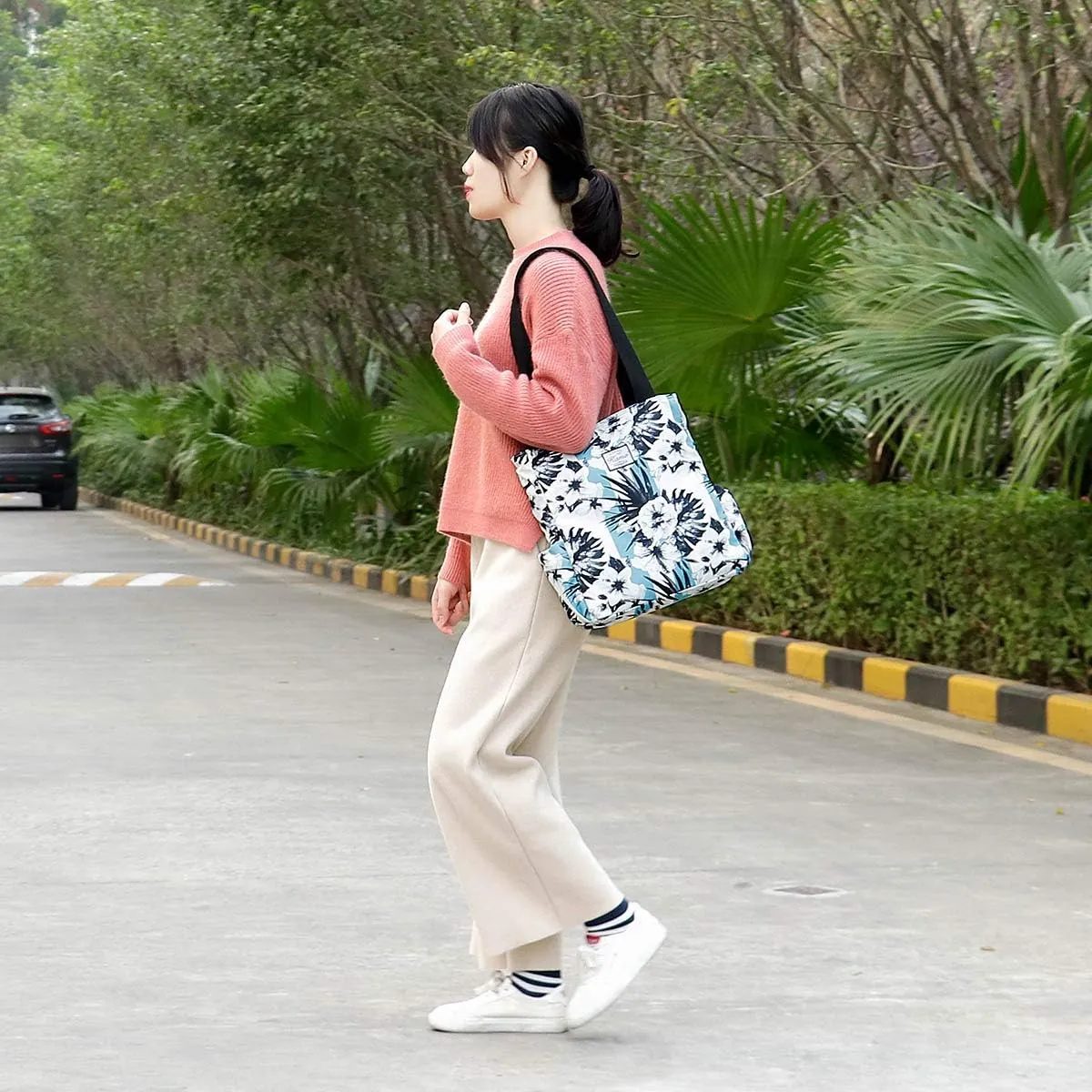 KAMO Floral Tote Bag - Waterproof Lightweight Handbags Travel Shoulder Bag for Hiking Yoga Gym Swimming Travel Beach