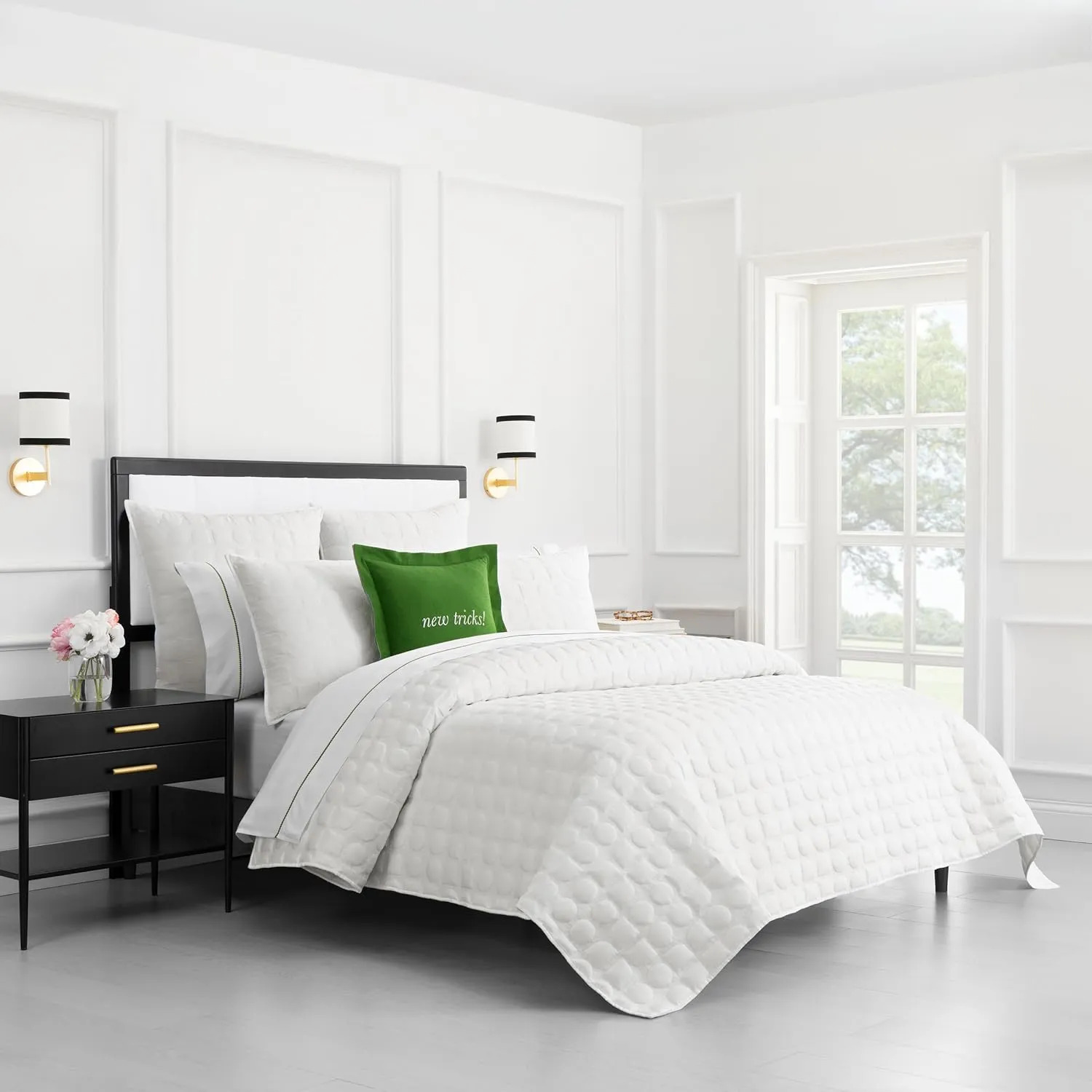 kate spade new york Noel Full/Queen Quilt Bedding Set, 200 Thread Count and 100% Cotton Cover, All Season 3 Piece Reversible Bedding Set, Machine Washable, Marshmallow