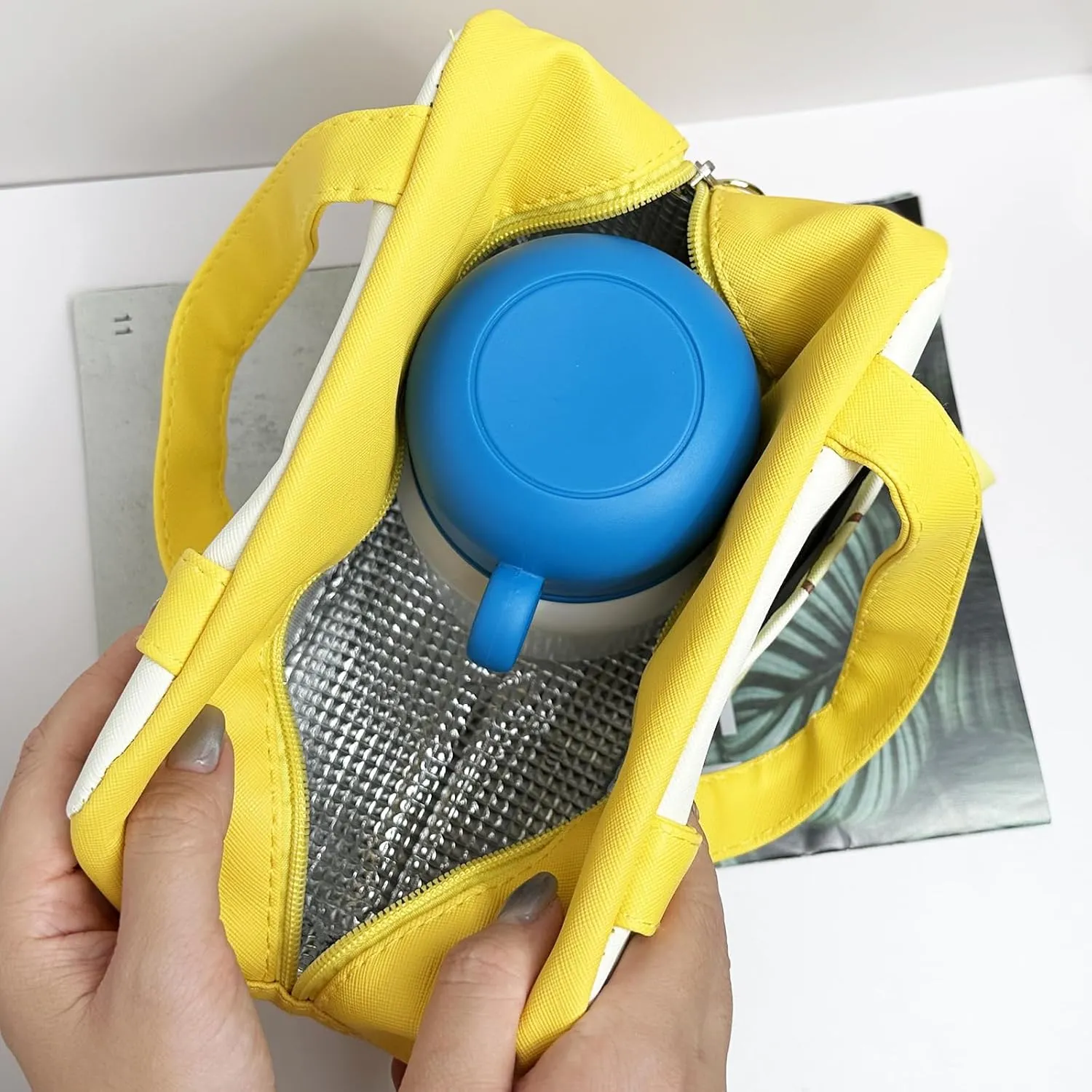 Kawaii Insulated Lunch Bag for Women, Reusable Large Capacity Lunch Box, Leakproof Lunch Tote Bag with Front Pocket, Lunchbox Container Thermal Cooler Bag Food Handbags for Work Office Travel Picnic