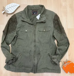 Love Tree Jacket Size Large