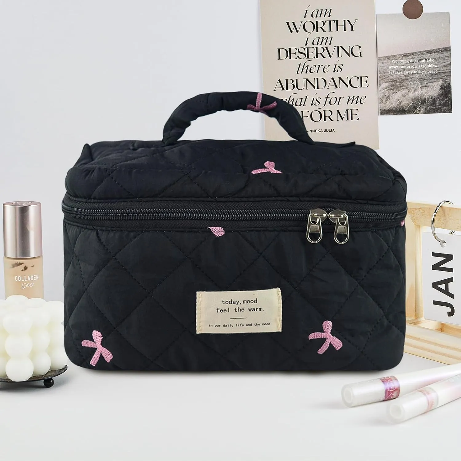 Makeup Bag, Quilted Bow Cosmetic Bag, Large Travel Aesthetic Make up Bag, Cute Coquette Toiletry Pouch for Women Girls