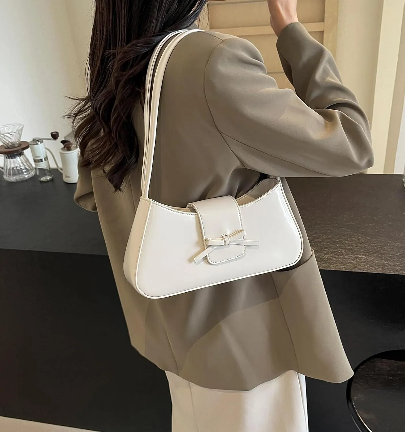 Shoulder Bag for Women, Hobo Handbags Trendy Y2K Purses Patent Leather Clutch Bag Cute Bow Purse